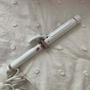 T3 curling iron